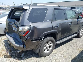 2020 Toyota 4Runner SR5 with VIN JTEZU5JRXL5219668, listed as a IAAI auction lot 42328511 with 99,970 mi miles and . Bid and sale history available at DreamBid. Image 4.