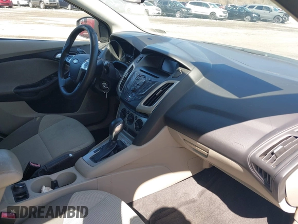 2013 Ford Focus SE with VIN 1FADP3K23DL216383, listed as a IAAI auction lot 41871603 with 87,715 mi miles. Bid and sale history available at carsss.com. Image 5.