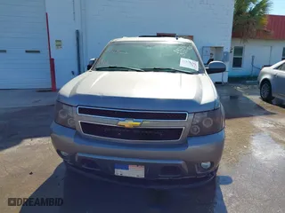 2007 Chevrolet Suburban LTZ with VIN 3GNFC16087G242868, listed as a IAAI auction lot 41872386 with 203,525 mi miles. Bid and sale history available at carsss.com. Image 6.