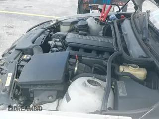 2002 BMW 3 Series 330Ci z VIN WBABS53492JU93640, wystawiony jako IAAI lot #42163012 z przebiegiem Nie podano mil oraz . Historia ofert i sprzedaży dostępna na DreamBid. Obrazek 13.