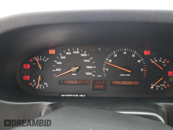 1993 Porsche 928 z VIN WP0AA2929PS815135, wystawiony jako Copart lot #86840514 z przebiegiem 69 263 mil mil oraz Szkody całkowita. Historia ofert i sprzedaży dostępna na DreamBid. Obrazek 9.