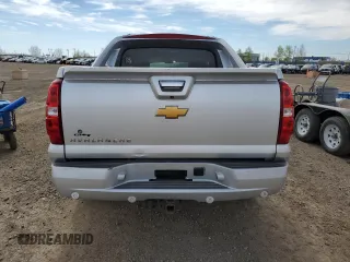 2012 Chevrolet Avalanche LTZ z VIN 3GNTKGE7XCG302229, wystawiony jako Copart lot #56066615 z przebiegiem 312 392 mil mil oraz Szkoda całkowita • Salvage title. Historia ofert i sprzedaży dostępna na DreamBid. Obrazek 6.