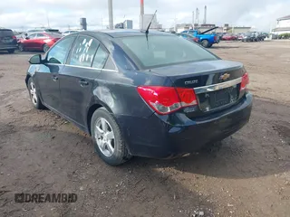 2014 Chevrolet Cruze 1LT with VIN 1G1PC5SB1E7298079, listed as a IAAI auction lot 42195963 with 204,991 mi miles and . Bid and sale history available at DreamBid. Image 3.