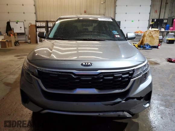 2021 Kia Seltos LX with VIN KNDEPCAA9M7153631, listed as a Copart auction lot 46124535 with 75,839 mi miles and Salvage Title. Bid and sale history available at carsss.com. Image 5.