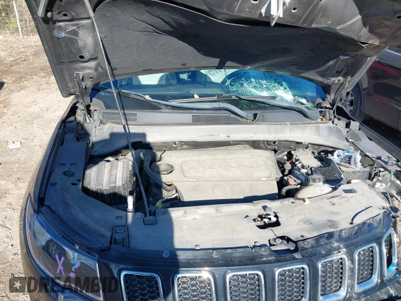2018 Jeep Compass Latitude with VIN 3C4NJDBBXJT458268, listed as a IAAI auction lot 40965832 with 86,553 mi miles and . Bid and sale history available at DreamBid. Image 10.