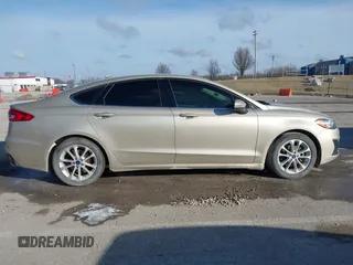 2019 Ford Fusion SE with VIN 3FA6P0HD3KR212008, listed as a IAAI auction lot 41465049 with 140,574 mi miles. Bid and sale history available at carsss.com. Image 13.