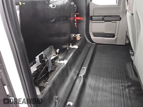 2017 Ford F-150 XL with VIN 1FTEX1CF8HKC50013, listed as a Copart auction lot 61032315 with 126,348 mi miles and Clean title. Bid and sale history available at DreamBid. Image 10.