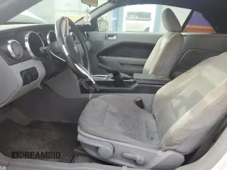 2008 Ford Mustang Deluxe с VIN 1ZVHT84NX85165449, выставлен на аукционе Copart как лот 54366435 с пробегом 163 859 миль миль и Списание • Salvage title. История ставок и продаж доступна на DreamBid. Изображение 7.