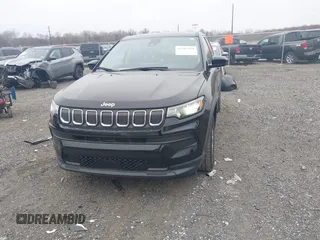 2022 Jeep Compass Sport with VIN 3C4NJCAB9NT213978, listed as a IAAI auction lot 41787199 with 29,142 mi miles and . Bid and sale history available at carsss.com. Image 13.