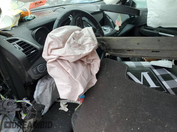 2019 Ford Escape Titanium с VIN 1FMCU9J92KUA82033, выставлен на аукционе Copart как лот 56686235 с пробегом Не указан миль и Списание • Salvage title. История ставок и продаж доступна на DreamBid. Изображение 8.