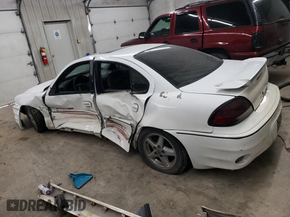 2001 Pontiac Grand Am GT with VIN 1G2NW52E21C196117, listed as a Copart auction lot 41983195 with 0 mi miles and Salvage Title. Bid and sale history available at carsss.com. Image 2.