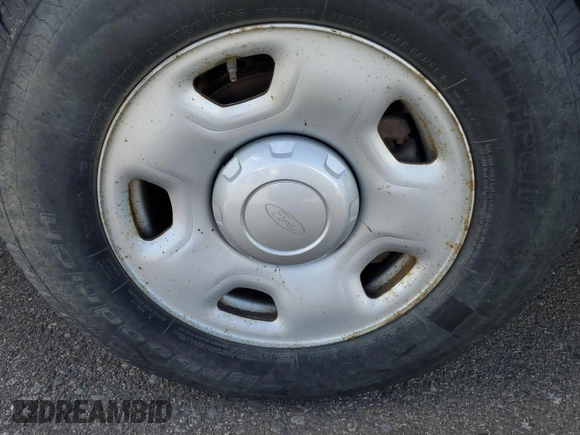 2009 Ford F-150 XL с VIN 1FTPX14V99KB06728, выставлен на аукционе IAAI как лот 42679207 с пробегом 132 283 миль миль и . История ставок и продаж доступна на DreamBid. Изображение 41.