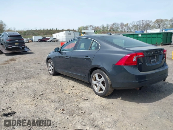 2012 Volvo S60 T5 z VIN YV1622FS4C2144565, wystawiony jako IAAI lot #42114176 z przebiegiem 143 788 mil mil oraz . Historia ofert i sprzedaży dostępna na DreamBid. Obrazek 3.