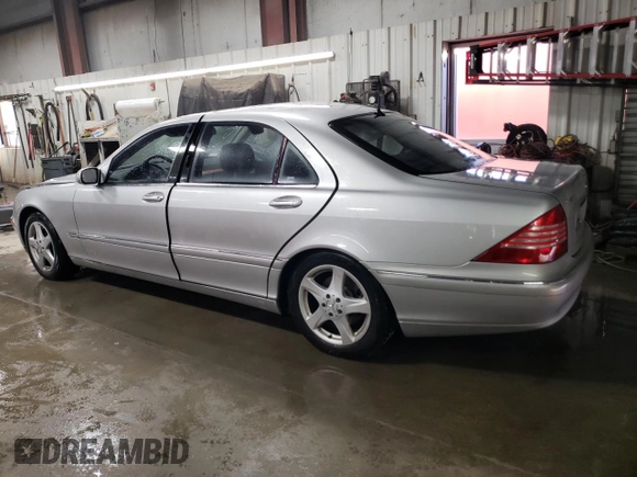 2004 Mercedes-Benz S-Class 4.3L with VIN WDBNG70J84A409753, listed as a Copart auction lot 45666085 with 3,578 mi miles and Salvage Title. Bid and sale history available at carsss.com. Image 2.