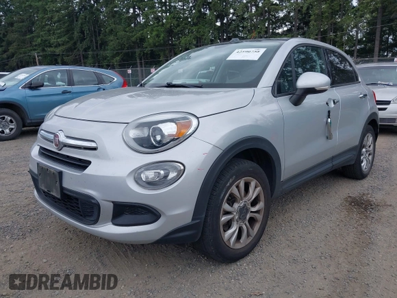 2016 FIAT 500X Easy z VIN ZFBCFYBT8GP341121, wystawiony jako IAAI lot #42590758 z przebiegiem 79 443 mil mil oraz . Historia ofert i sprzedaży dostępna na DreamBid. Obrazek 2.