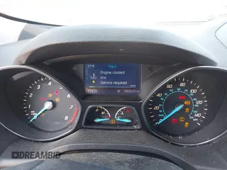 2013 Ford Escape SE z VIN 1FMCU0GX2DUC48796, wystawiony jako IAAI lot #42729443 z przebiegiem 290 970 mil mil oraz . Historia ofert i sprzedaży dostępna na DreamBid. Obrazek 7.