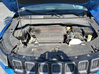 2018 Jeep Compass Trailhawk with VIN 3C4NJDDB7JT179423, listed as a Copart auction lot 61458605 with 100,949 mi miles and Salvage title. Bid and sale history available at DreamBid. Image 12.