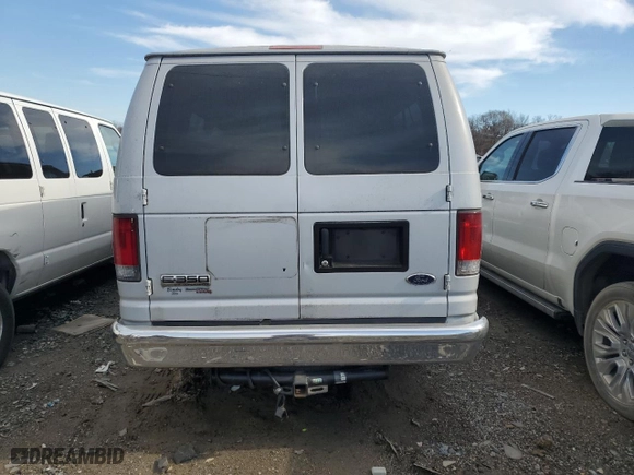 2007 Ford Econoline Wagon XL with VIN 1FBSS31L17DB45214, listed as a Copart auction lot 85077994 with 841,455 mi miles and Salvage Title. Bid and sale history available at carsss.com. Image 6.