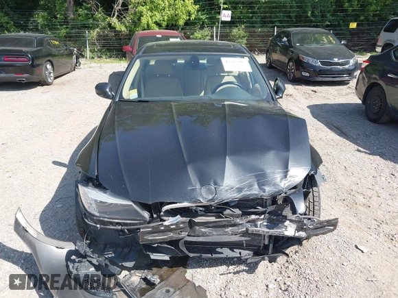 2011 BMW 3 Series 328i xDrive with VIN WBAPK7C55BA972180, listed as a IAAI auction lot 42566991 with 228,000 mi miles and . Bid and sale history available at DreamBid. Image 6.