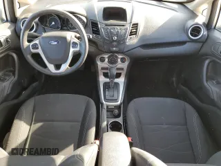 2019 Ford Fiesta SE z VIN 3FADP4EJ8KM109527, wystawiony jako Copart lot #42411655 z przebiegiem Nie podano mil oraz Szkoda całkowita • Salvage title. Historia ofert i sprzedaży dostępna na DreamBid. Obrazek 8.