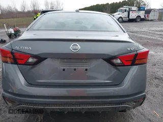 2019 Nissan Altima 2.5 SV with VIN 1N4BL4DV5KC168351, listed as a IAAI auction lot 41942156 with 82,095 mi miles. Bid and sale history available at carsss.com. Image 17.