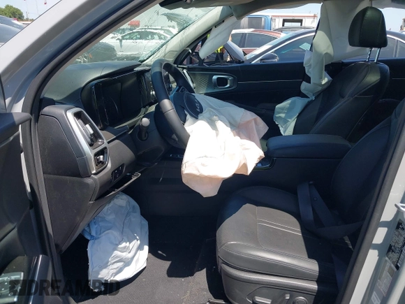 2022 Kia Sorento SX z VIN 5XYRK4LFXNG120480, wystawiony jako IAAI lot #41992301 z przebiegiem 33 551 mil mil oraz . Historia ofert i sprzedaży dostępna na DreamBid. Obrazek 5.