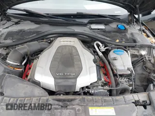 2016 Audi A7 3.0 Premium Plus with VIN WAUWGAFC5GN084310, listed as a IAAI auction lot 41888704 with 92,132 mi miles. Bid and sale history available at carsss.com. Image 10.