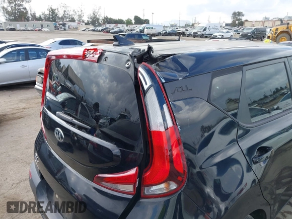 2021 Kia Soul S with VIN KNDJ23AU7M7126130, listed as a IAAI auction lot 42118112 with 21,773 mi miles and . Bid and sale history available at DreamBid. Image 6.