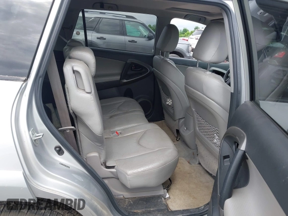 2010 Toyota RAV4 Limited z VIN 2T3DK4DV1AW029240, wystawiony jako IAAI lot #42650723 z przebiegiem 228 116 mil mil oraz . Historia ofert i sprzedaży dostępna na DreamBid. Obrazek 8.