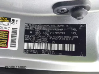 2021 Toyota Sienna XLE with VIN 5TDJSKFC8MS037697, listed as a IAAI auction lot 41711070 with 29,198 mi miles. Bid and sale history available at carsss.com. Image 9.