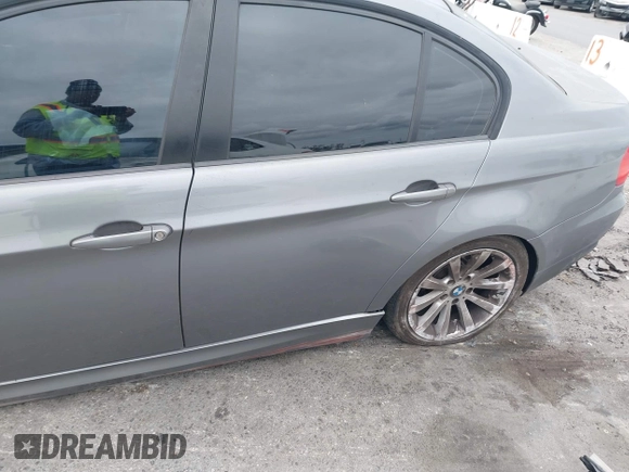 2011 BMW 3 Series 328i with VIN WBAPH5C56BF093695, listed as a IAAI auction lot 42061882 with 182,467 mi miles and . Bid and sale history available at carsss.com. Image 13.