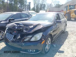 2010 Mercedes-Benz E-Class E 350 Luxury with VIN WDDHF8HBXAA251115, listed as a IAAI auction lot 41901802 with 134,323 mi miles. Bid and sale history available at carsss.com. Image 17.