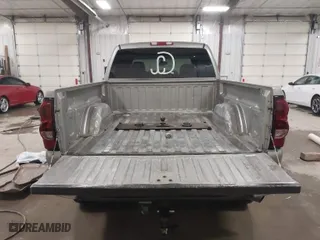 2003 Chevrolet Silverado 2500HD LS with VIN 1GCHK23133F136475, listed as a IAAI auction lot 41609322 with 233,193 mi miles. Bid and sale history available at carsss.com. Image 17.