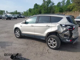 2018 Ford Escape SE z VIN 1FMCU9GD1JUB02119, wystawiony jako IAAI lot #42092393 z przebiegiem 69 309 mil mil oraz . Historia ofert i sprzedaży dostępna na DreamBid. Obrazek 14.