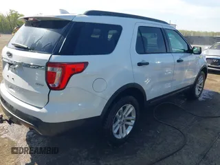 2017 Ford Explorer with VIN 1FM5K8B82HGB19796, listed as a IAAI auction lot 42043548 with 150,283 mi miles and . Bid and sale history available at carsss.com. Image 4.