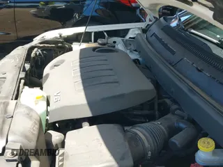 2018 Dodge Journey SXT z VIN 3C4PDCBG7JT533644, wystawiony jako IAAI lot #43122039 z przebiegiem 50 240 mil mil oraz . Historia ofert i sprzedaży dostępna na DreamBid. Obrazek 19.