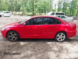 2011 Volkswagen Jetta SE с VIN 3VWDZ7AJ0BM368053, выставлен на аукционе IAAI как лот 42320719 с пробегом 175 185 миль миль и . История ставок и продаж доступна на DreamBid. Изображение 14.