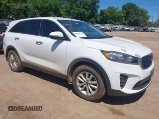 2019 Kia Sorento L with VIN 5XYPG4A37KG511454, listed as a IAAI auction lot 42088735 with 157,599 mi miles. Bid and sale history available at carsss.com. Image 1.