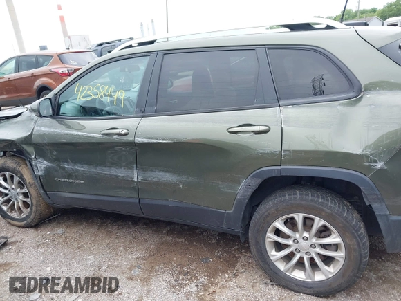 2020 Jeep Cherokee Latitude z VIN 1C4PJMCB5LD636295, wystawiony jako IAAI lot #42358449 z przebiegiem 103 478 mil mil oraz . Historia ofert i sprzedaży dostępna na DreamBid. Obrazek 14.