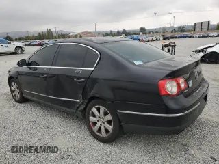 2008 Volkswagen Passat Turbo z VIN WVWJK73C58P031048, wystawiony jako Copart lot #72563814 z przebiegiem 175 435 mil mil oraz Szkoda całkowita • Salvage title. Historia ofert i sprzedaży dostępna na DreamBid. Obrazek 2.