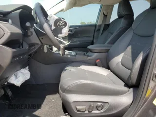 2024 Toyota RAV4 XLE Premium z VIN 2T3C1RFV1RC302246, wystawiony jako Copart lot #58037005 z przebiegiem 6 225 mil mil oraz Szkoda całkowita • Salvage title. Historia ofert i sprzedaży dostępna na DreamBid. Obrazek 7.
