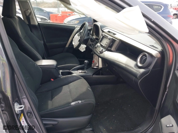 2014 Toyota RAV4 XLE with VIN 2T3WFREV7EW120091, listed as a IAAI auction lot 41605438 with 109,865 mi miles. Bid and sale history available at carsss.com. Image 5.