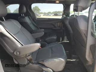 2022 Toyota Sienna XLE Woodland Edition with VIN 5TDASKFC5NS042826, listed as a Copart auction lot 68443544 with 37,948 mi miles and Salvage Title. Bid and sale history available at carsss.com. Image 10.
