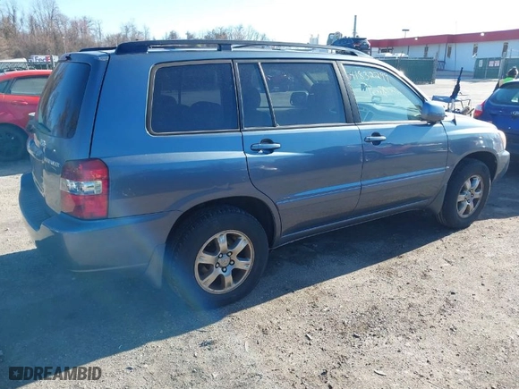 2005 Toyota Highlander with VIN JTEDP21AX50087344, listed as a IAAI auction lot 41832299 with 278,329 mi miles. Bid and sale history available at carsss.com. Image 4.
