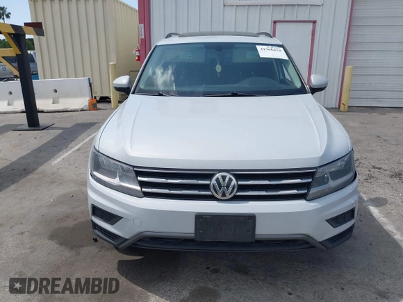 2018 Volkswagen Tiguan SEL with VIN 3VV2B7AX8JM105246, listed as a IAAI auction lot 41906838 with 110,749 mi miles and . Bid and sale history available at DreamBid. Image 12.