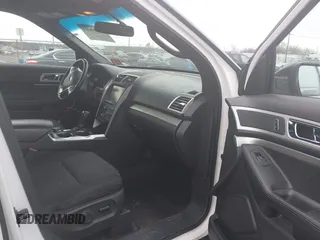2013 Ford Explorer XLT with VIN 1FM5K8D87DGB07831, listed as a IAAI auction lot 42010689 with 202,306 mi miles and . Bid and sale history available at carsss.com. Image 5.