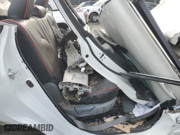 2020 Toyota Highlander LE with VIN 5TDBZRBH0LS507455, listed as a Copart auction lot 48161015 with Not provided miles and Non repairable. Bid and sale history available at DreamBid. Image 12.