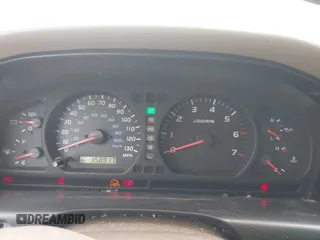 2001 Toyota Land Cruiser z VIN JTEHT05J412004663, wystawiony jako IAAI lot #42192078 z przebiegiem 358 917 mil mil oraz . Historia ofert i sprzedaży dostępna na DreamBid. Obrazek 7.