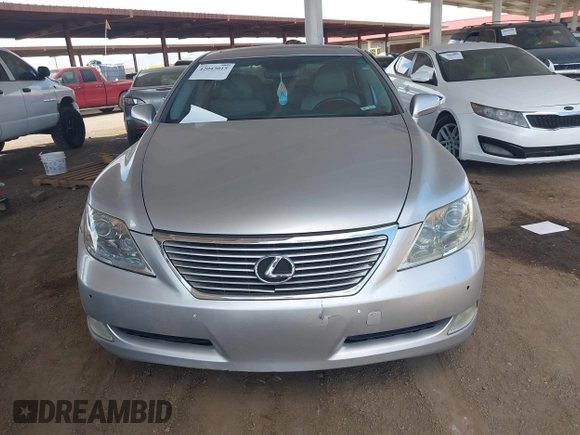 2007 Lexus LS with VIN JTHBL46F575048348, listed as a IAAI auction lot 42043015 with 201,281 mi miles. Bid and sale history available at carsss.com. Image 12.