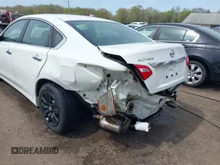 2016 Nissan Altima SL with VIN 1N4AL3AP1GC201767, listed as a IAAI auction lot 42050266 with 120,652 mi miles and . Bid and sale history available at carsss.com. Image 6.